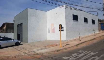 Galpão / Depósito / Armazém para venda e aluguel em Parque Roosevelt de 230.00m² com 4 Garagens