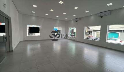 Casa para alugar em Centro de 200.00m² com 1 Quarto e 2 Garagens