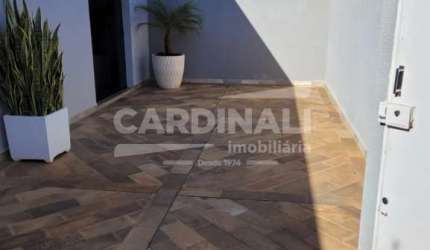 Casa para venda em Jardim Cardinalli de 229.00m² com 3 Quartos, 1 Suite e 5 Garagens