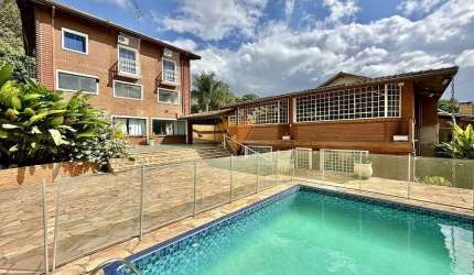 Casa para venda e aluguel em Parque Dom Henrique de 650.00m² com 5 Quartos, 5 Suites e 6 Garagens