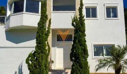 Casa para venda em Tamboré de 450.00m² com 5 Quartos, 5 Suites e 7 Garagens