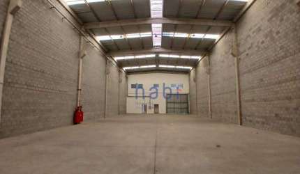 Galpão / Depósito / Armazém para alugar em Iporanga de 823.00m² com 2 Garagens
