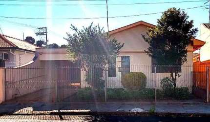 Casa para alugar em Jardim Santa Lúcia de 259.00m² com 4 Quartos e 3 Garagens