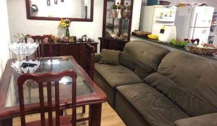 Sobrado para venda em Cidade Das Flores de 242.00m² com 3 Quartos, 1 Suite e 2 Garagens