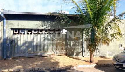 Casa para venda em Jardim Boa Vista de 173.00m² com 3 Quartos, 1 Suite e 2 Garagens