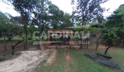 Fazenda / Sítio para venda em Loteamento Aracê De Santo Antonio I de 360.00m² com 3 Quartos, 1 Suite e 15 Garagens