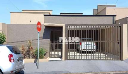 Casa para venda em Residencial Das Américas de 120.00m² com 2 Quartos, 1 Suite e 2 Garagens