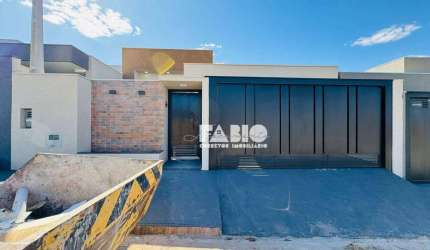 Casa para venda em Miravista Residencial de 123.00m² com 2 Quartos, 1 Suite e 2 Garagens