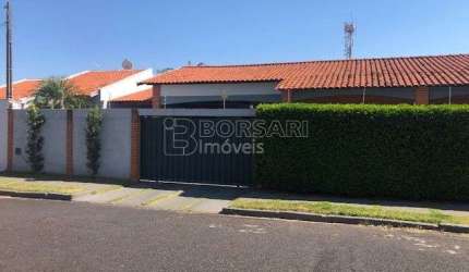 Casa para venda em Jardim Primor de 237.00m² com 3 Quartos, 1 Suite e 3 Garagens