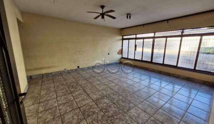 Casa para venda em Centro de 260.00m² com 3 Quartos e 1 Garagem