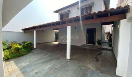 Casa para venda em Vila Harmonia de 291.00m² com 3 Quartos, 1 Suite e 6 Garagens