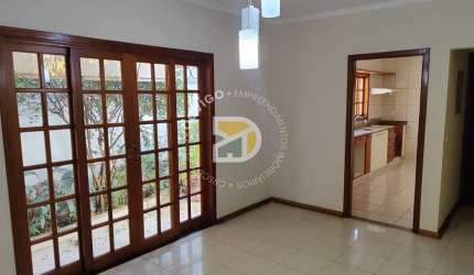 Casa para venda em Saúde de 187.00m² com 3 Quartos, 1 Suite e 2 Garagens