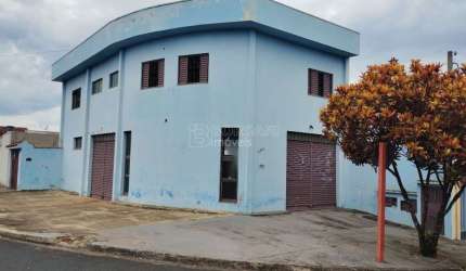 Prédio Comercial para venda em Jardim Adalberto Frederico De Oliveira Roxo I de 186.00m² com 2 Quartos, 1 Suite e 1 Garagem