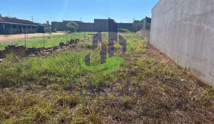 Terreno para venda em Martinho Prado Júnior de 900.00m²