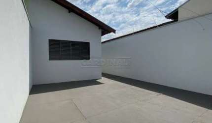 Casa para venda em Jardim Bandeirantes de 90.00m² com 2 Quartos, 1 Suite e 2 Garagens