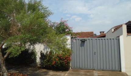 Casa para venda em Residencial Samambaia de 112.00m² com 3 Quartos, 1 Suite e 5 Garagens