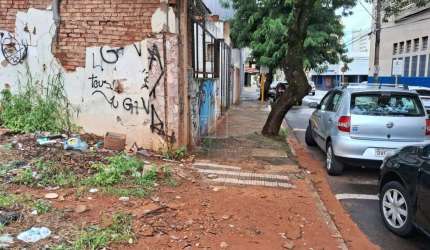 Lote / Terreno para venda em Centro de 484.00m²