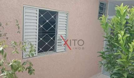 Casa para venda em Vila Popular de 160.00m² com 3 Quartos, 1 Suite e 2 Garagens
