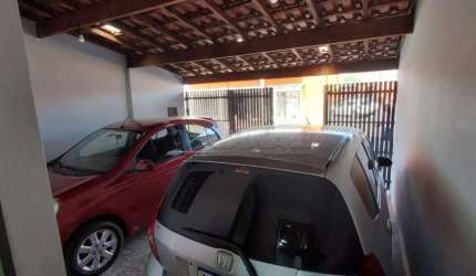 Casa para venda em Jardim Beatriz de 100.00m² com 2 Quartos e 2 Garagens
