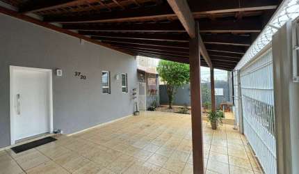 Sobrado para venda em Jardim Brasil de 242.00m² com 3 Quartos, 1 Suite e 2 Garagens