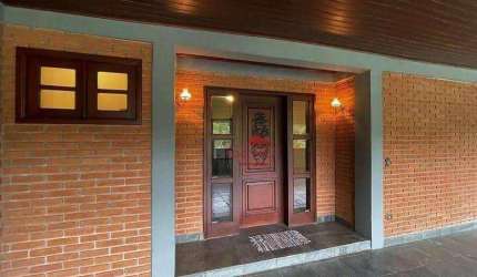 Casa para venda em Granja Viana de 742.00m² com 4 Quartos e 2 Suites