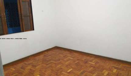 Casa para alugar em Jardim Paraventi de 40.00m² com 1 Quarto e 1 Garagem