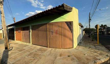 Casa para venda em Vila Lemos de 100.00m² com 3 Quartos, 1 Suite e 2 Garagens