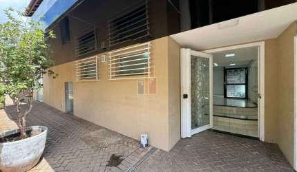 Casa para alugar em Jardim Dona Sarah de 300.00m² com 4 Quartos, 3 Suites e 15 Garagens