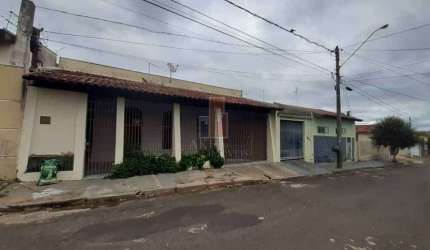 Casa para venda em Jardim Redentor de 150.00m² com 2 Quartos, 1 Suite e 1 Garagem