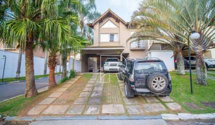 Casa de Condomínio para venda em Granja Viana de 174.00m² com 4 Quartos, 2 Suites e 2 Garagens