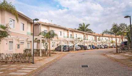 Casa de Condomínio para venda em Granja Viana de 153.00m² com 3 Quartos, 1 Suite e 2 Garagens