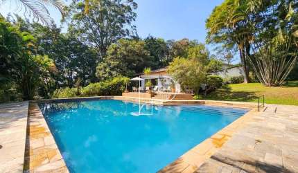 Casa de Condomínio para venda em Granja Viana de 777.00m² com 4 Quartos, 2 Suites e 6 Garagens