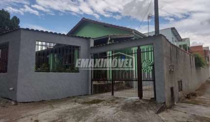Casa para venda em Parque Das Laranjeiras de 251.00m² com 4 Quartos, 1 Suite e 2 Garagens