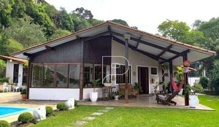 Casa de Condomínio para venda em Forest Hills de 177.00m² com 3 Quartos, 3 Suites e 3 Garagens