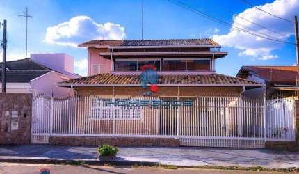 Casa para venda em Parque Alto Taquaral de 310.00m² com 3 Quartos, 1 Suite e 2 Garagens