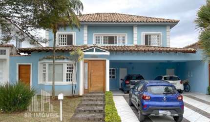 Casa para venda em Alphaville de 329.00m² com 4 Quartos, 2 Suites e 4 Garagens