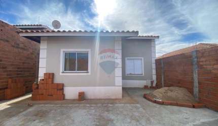 Casa para alugar em Residencial Cidade Jardim de 49.00m² com 2 Quartos e 2 Garagens