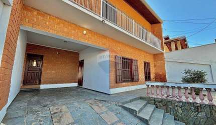 Sobrado para venda em Jardim Ipê Ii de 259.14m² com 3 Quartos, 1 Suite e 2 Garagens