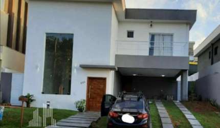 Casa para venda em Alphaville de 217.00m² com 3 Quartos, 3 Suites e 4 Garagens