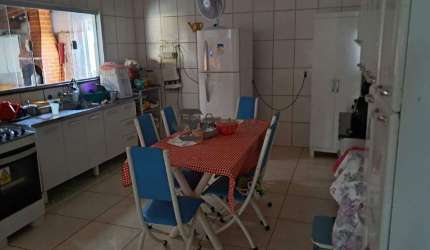 Casa para venda em Jardim Suécia de 90.00m² com 2 Quartos e 2 Garagens