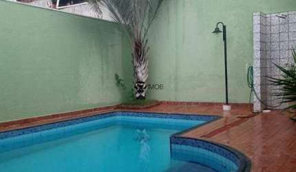 Casa para alugar em Jardim Scomparim de 250.00m² com 4 Quartos, 1 Suite e 3 Garagens