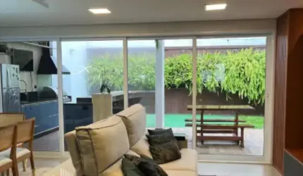 Casa para venda em Tamboré de 160.00m² com 3 Quartos, 1 Suite e 4 Garagens