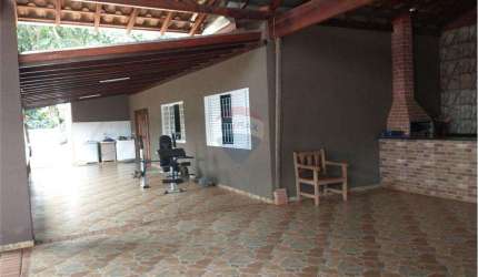 Chácara para venda em Martinho Prado Júnior de 150.00m² com 3 Quartos, 1 Suite e 3 Garagens