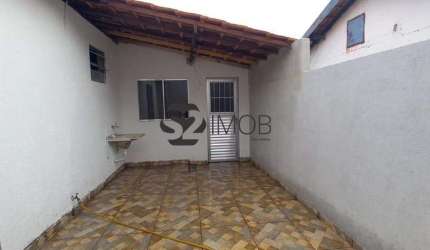 Casa para alugar em Jardim Igaçaba de 50.00m² com 1 Quarto e 1 Garagem