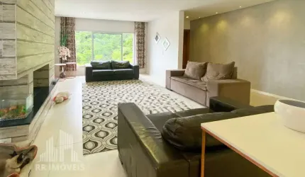 Casa para venda em Alphaville de 425.00m² com 4 Quartos, 4 Suites e 4 Garagens