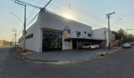 Prédio Comercial para alugar em Parque Industrial Tanquinho de 1024.00m² com 4 Quartos e 4 Garagens