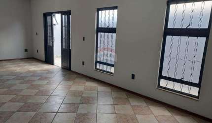 Casa para venda em Vila Bianchi de 140.63m² com 2 Quartos e 1 Garagem