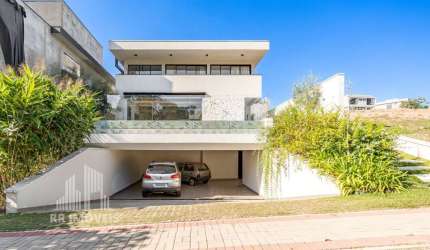 Casa para venda em Cidade Tamboré de 386.00m² com 4 Quartos, 4 Suites e 4 Garagens