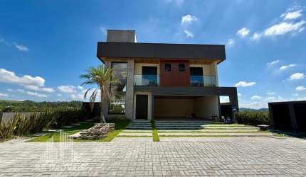 Casa para venda em Sítio Do Morro de 355.00m² com 3 Quartos, 3 Suites e 4 Garagens