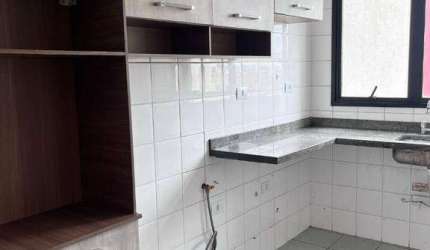 Apartamento para alugar em Centro de 67.00m² com 2 Quartos, 1 Suite e 1 Garagem